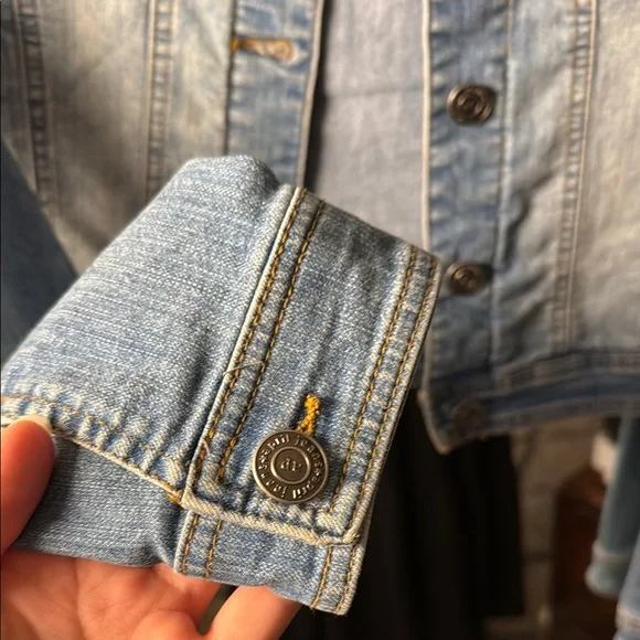 April Cropped Jean Denim Jacket - Picture 4 of 10